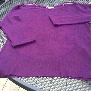COPY - Roz and Ali Sweater: Size Large : Good Condition